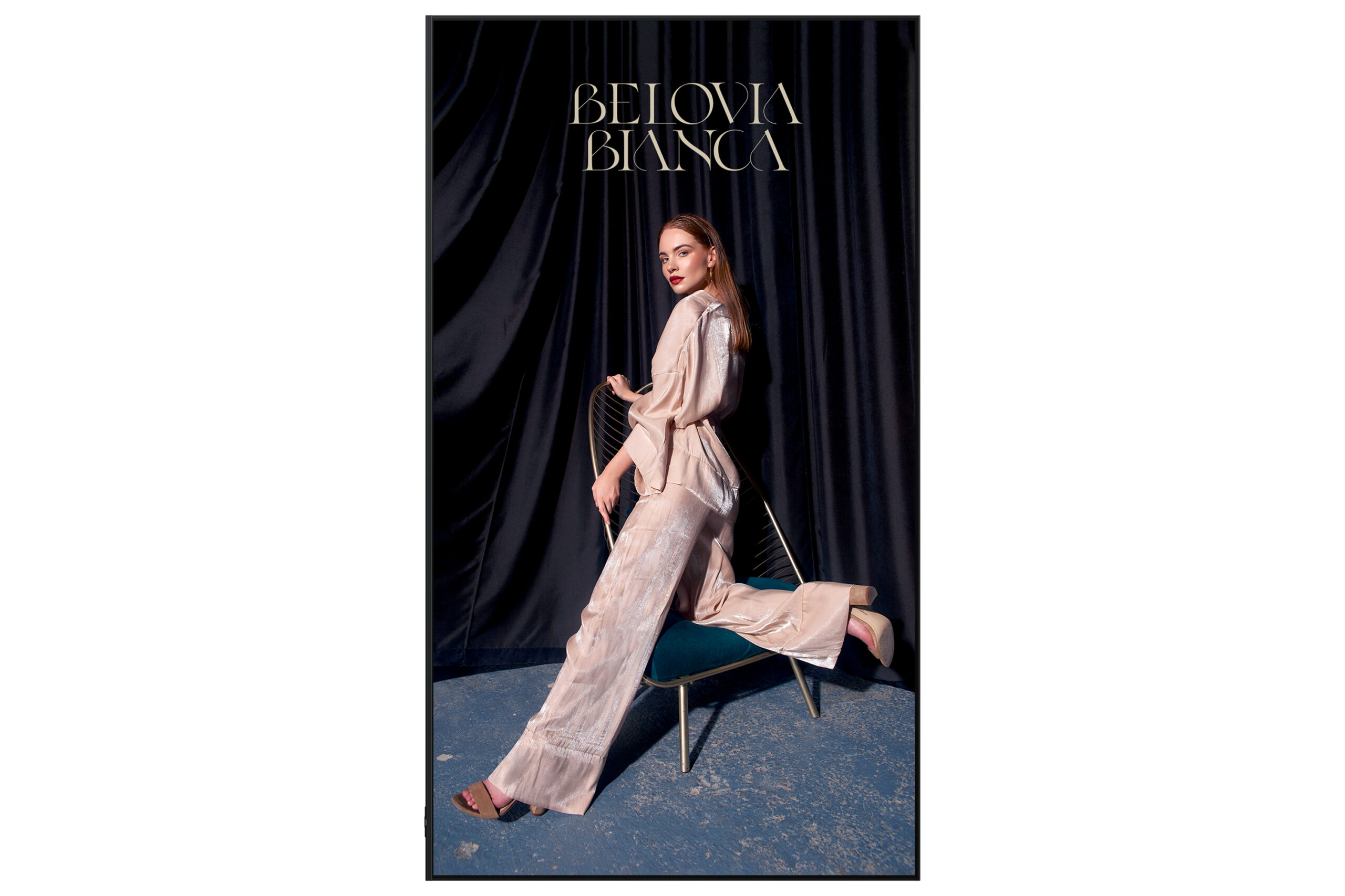 Samsung QH115F-X (QH115FX) – Pantalla profesional 115” 4K UHD 1000 nits, panel VA, Tizen 8.0, 24/7, WiFi/Bluetooth, anti-glare (Haze 25%), HDMI 2.1×3, negro (LH115QHFEBGXEN)